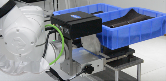 复合机器人应用于集装箱测试的智能化解决方案