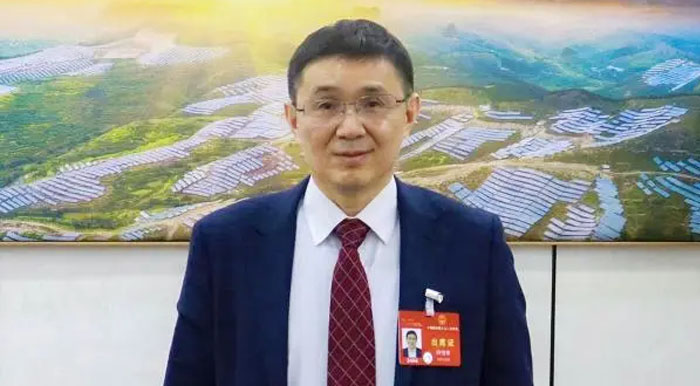 第十四届全国人大代表、隆基绿能科技股份有限公司董事长钟宝申