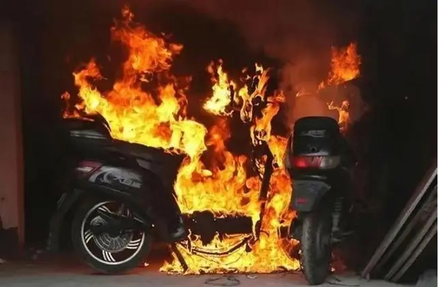 悲剧!北京一自建房火灾致4死5伤,电动车又成火灾元凶!! 悲剧!北京一自建房火灾致4死5伤,电动车又成火灾元凶!!