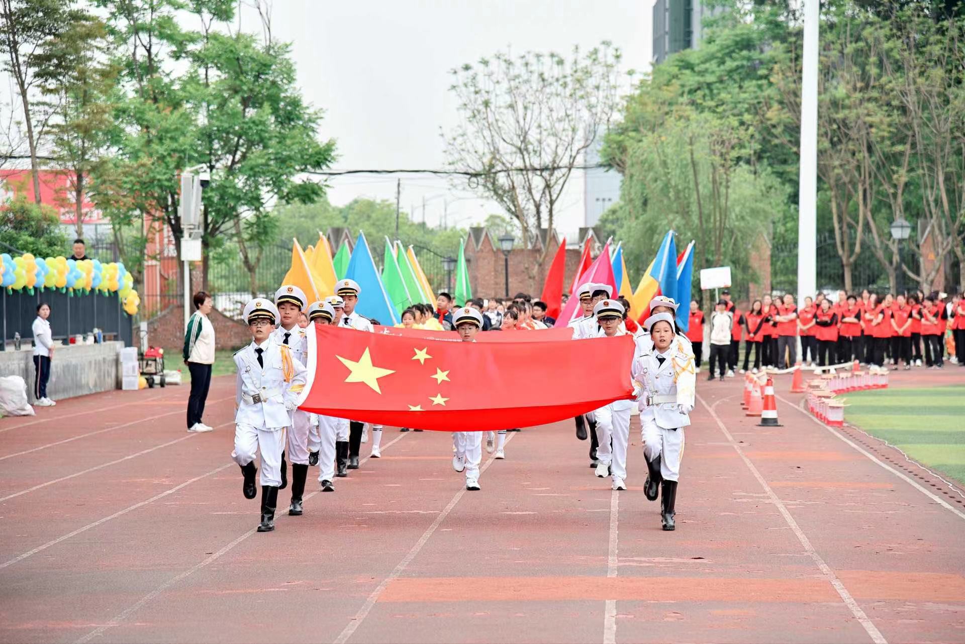 小学部举行春季运动会，尽显艺术魅力