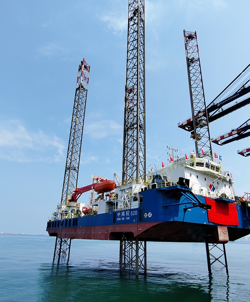 INTLEF's Pipe Handling Crane Makes a Grand Entrance on China's Critical Marine Equipment