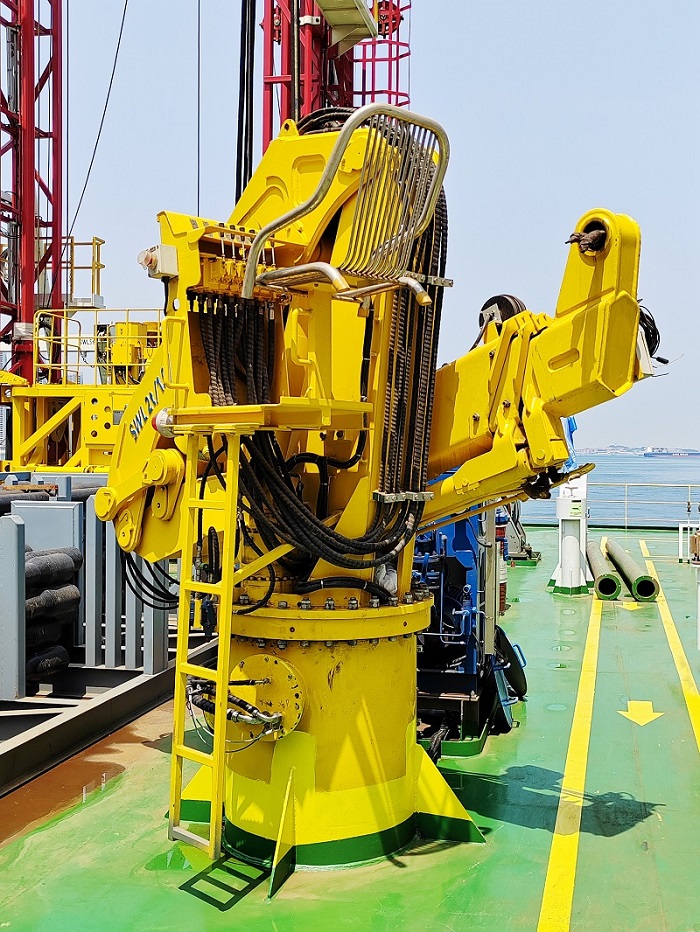 INTLEF's Pipe Handling Crane Makes a Grand Entrance on China's Critical Marine Equipment