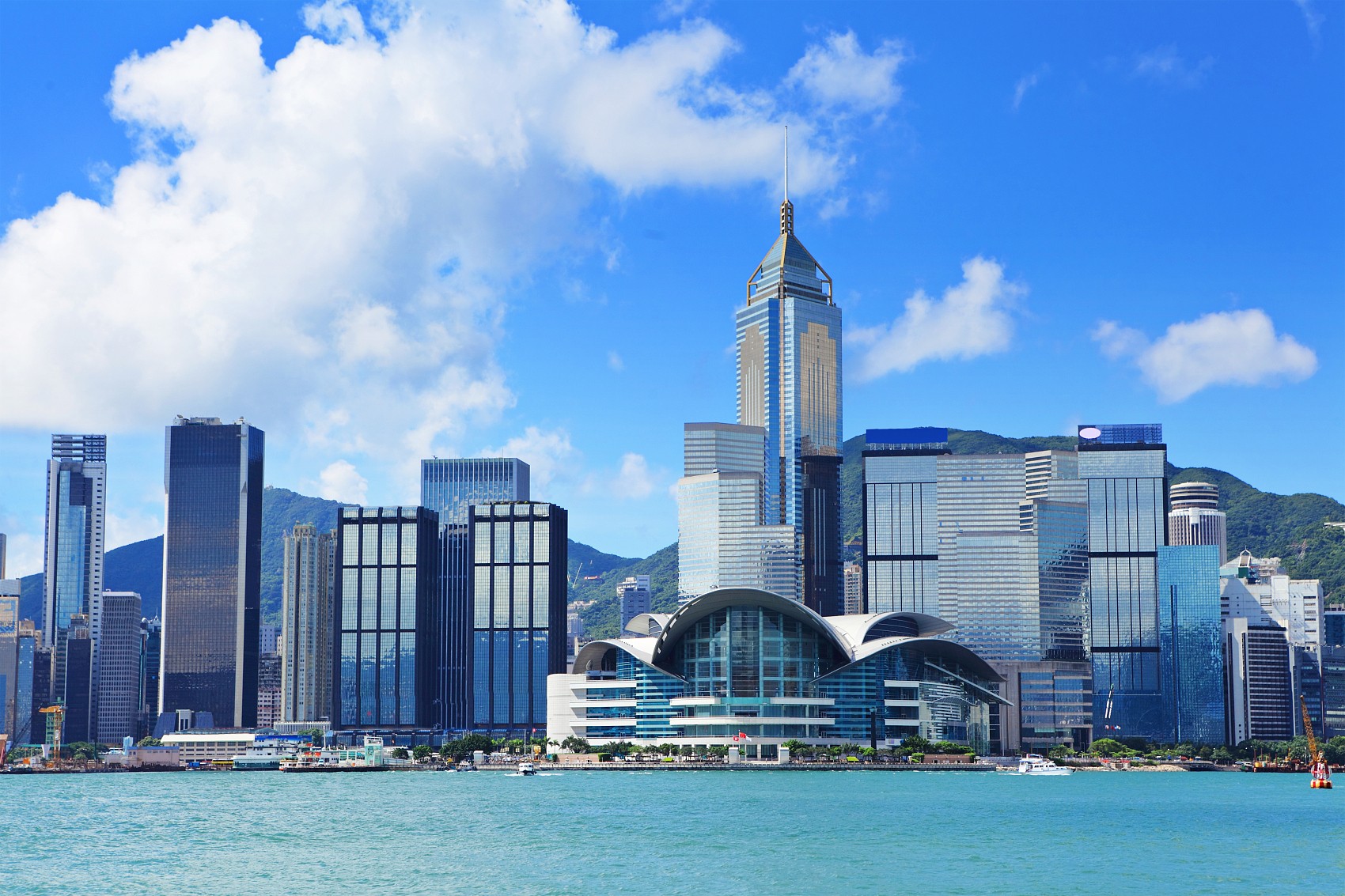 香港绿色金融督导小组通过三项措施 支持转型金融发展