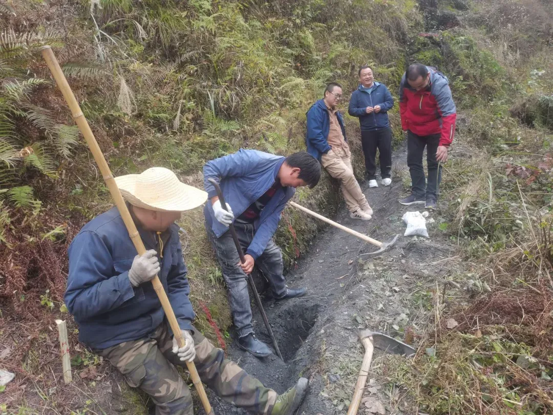 光荣上榜！地大优秀研究生登上《人民日报》