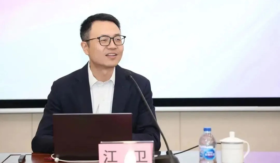 专访丨“上海市五一劳动奖章”获得者江卫律师:深耕专业,以法之名,服务大局 专访丨“上海市五一劳动奖章”获得者江卫律师:深耕专业,以法之名,服务大局