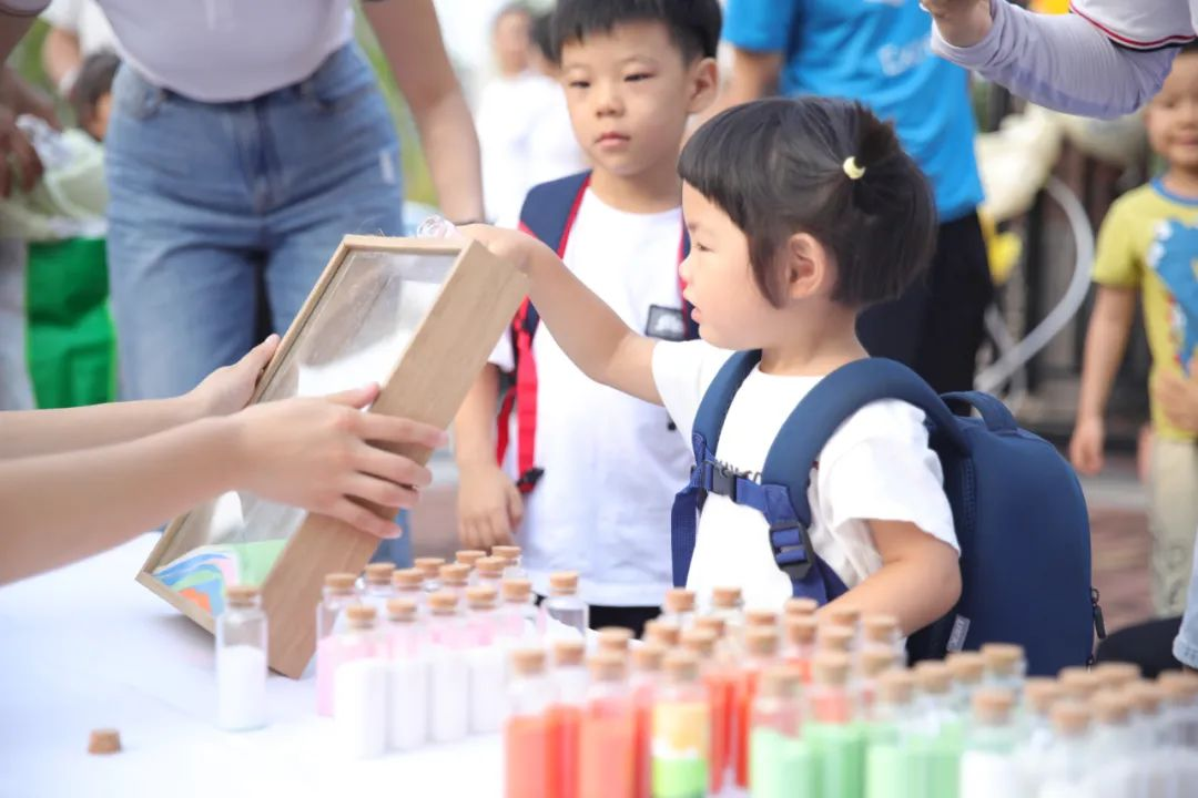 开学啦！共赴金秋美好，小熊宝们开学快乐！