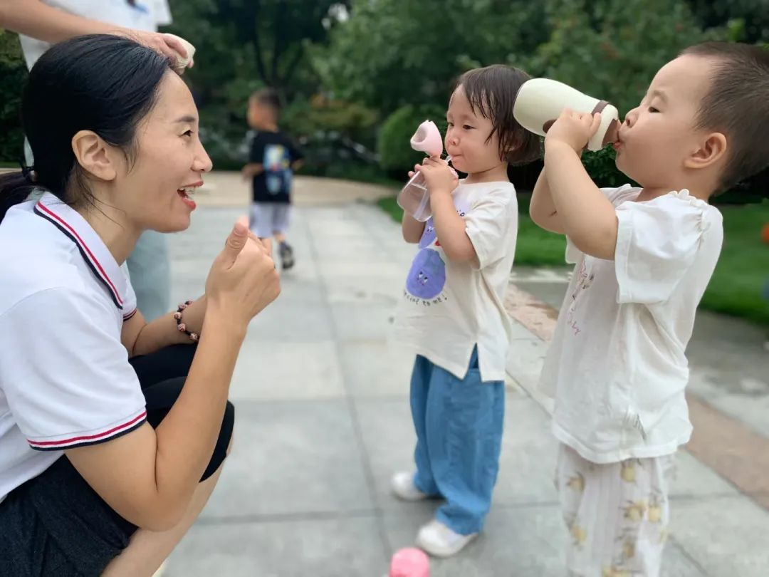 开学啦！共赴金秋美好，小熊宝们开学快乐！