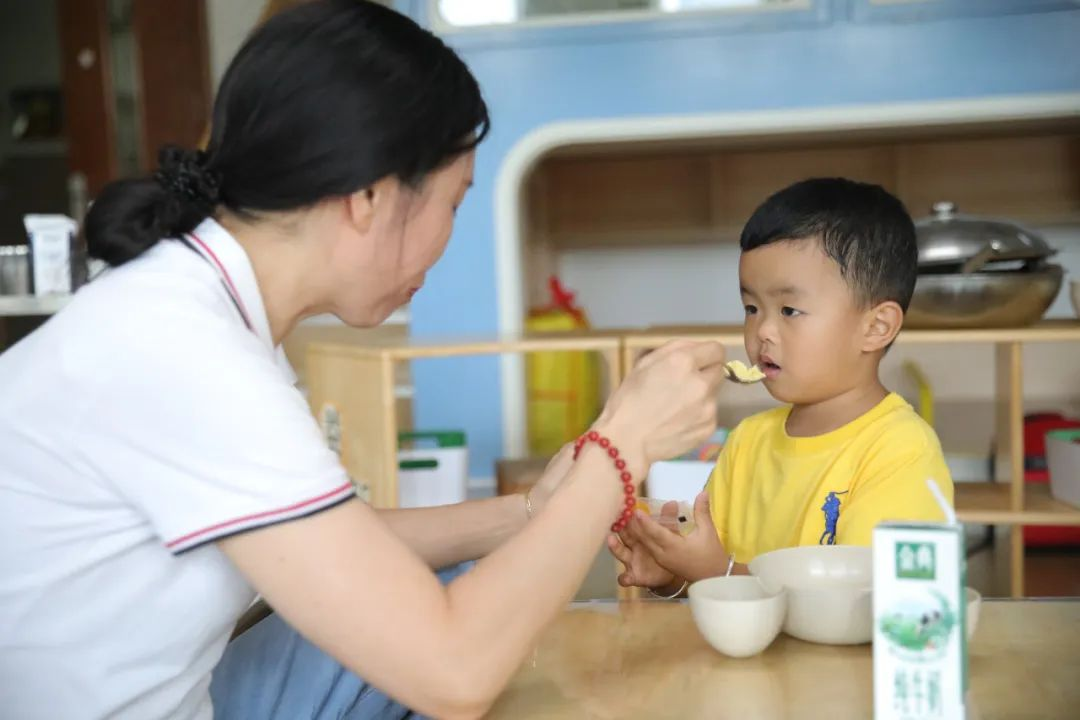 开学啦！共赴金秋美好，小熊宝们开学快乐！