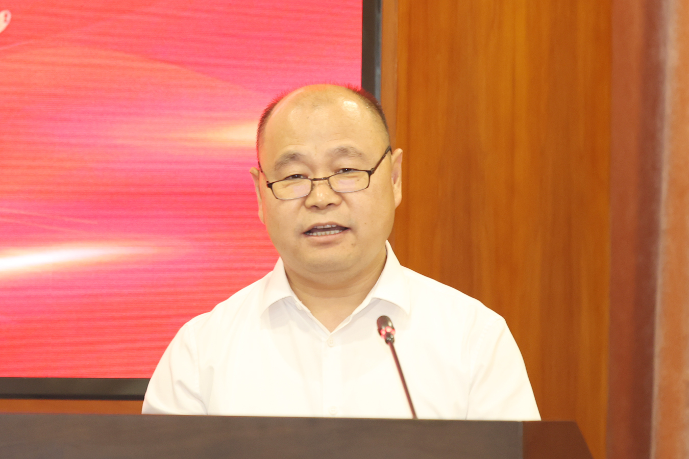 88805tccn新蒲京张宏泉董事长获聘松江区慈善基金代表处副会长 并接受“博阳爱心”专项基金授牌