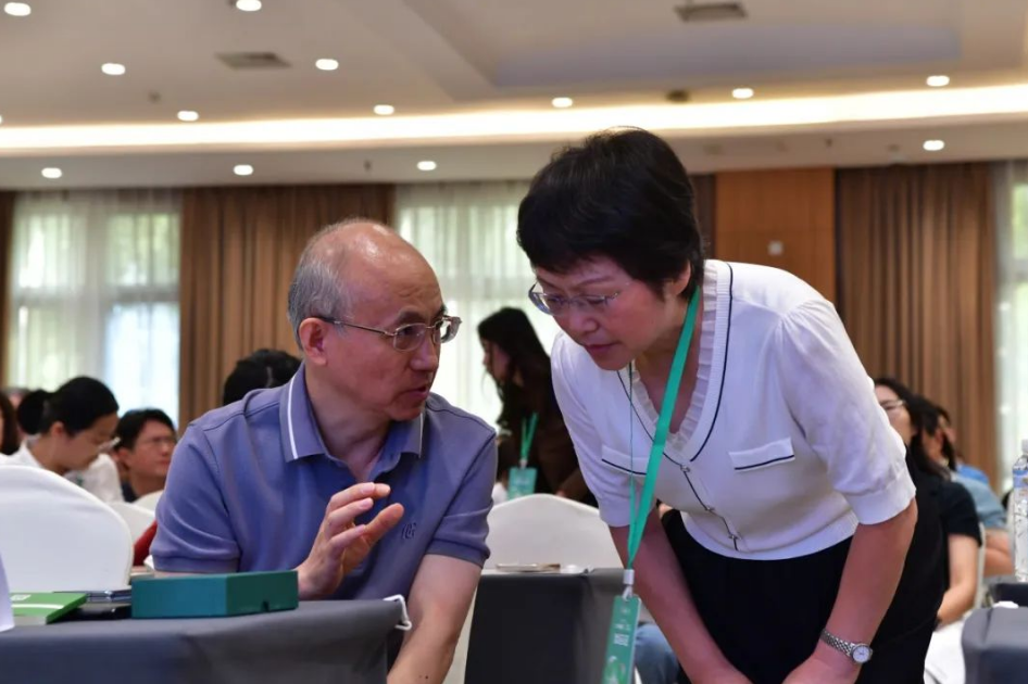 中国动物学会第十九届会员代表大会暨第二十六届学术年会:“她力量——女科学家论坛”顺利召开 中国动物学会第十九届会员代表大会暨第二十六届学术年会:“她力量——女科学家论坛”顺利召开