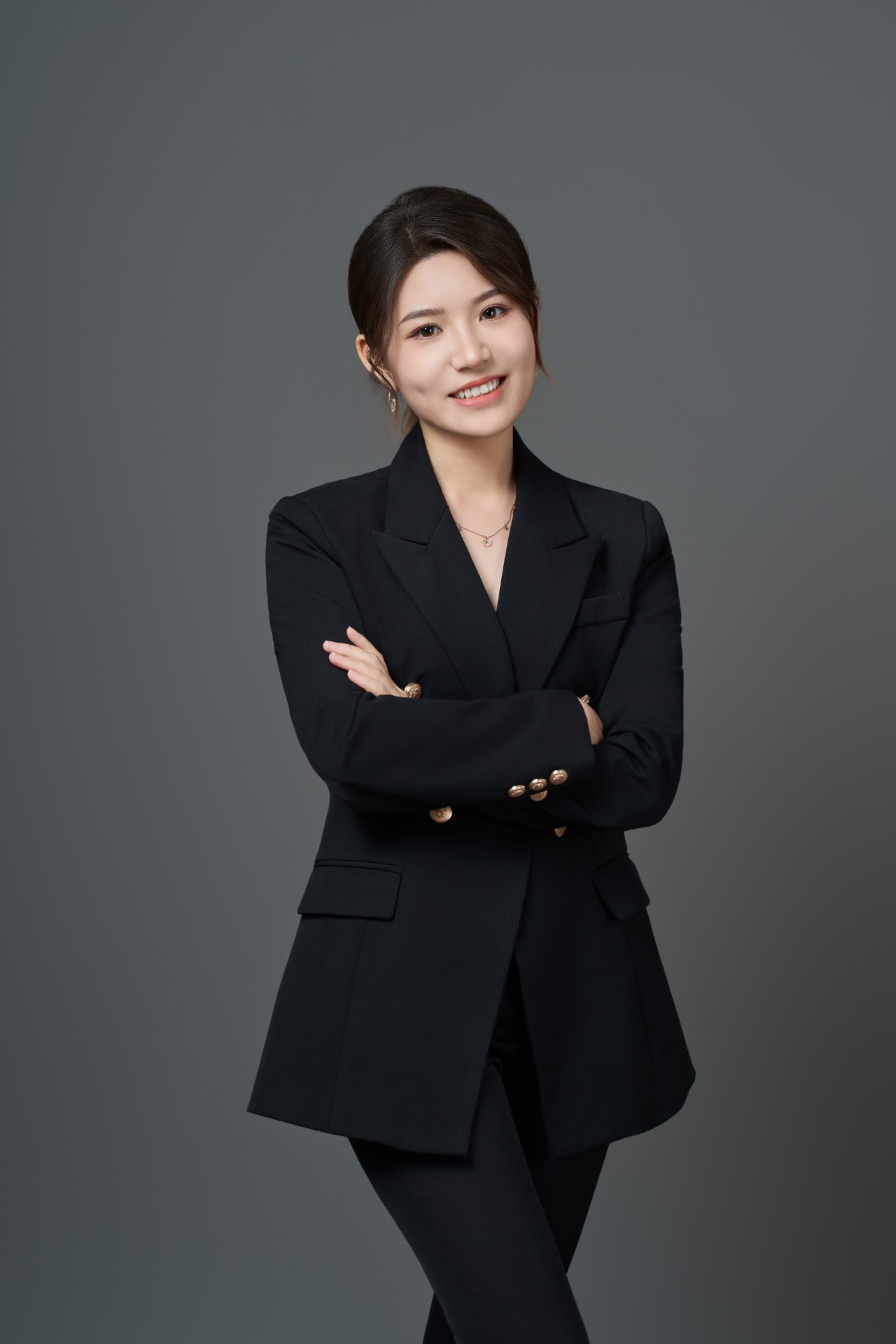 劳婉维