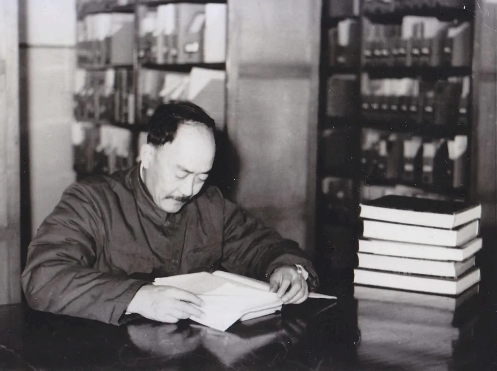 YANG Shi'e, the Founder of China's Underwater Acoustics Engineering