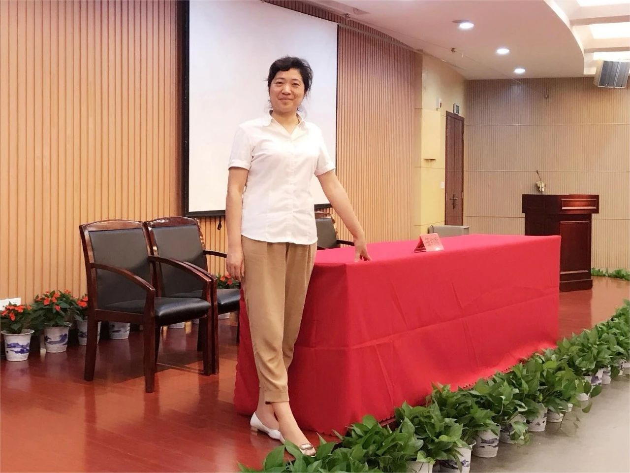 华科物业女神节专访丨聆听她们的故事 华科物业女神节专访丨聆听她们的故事