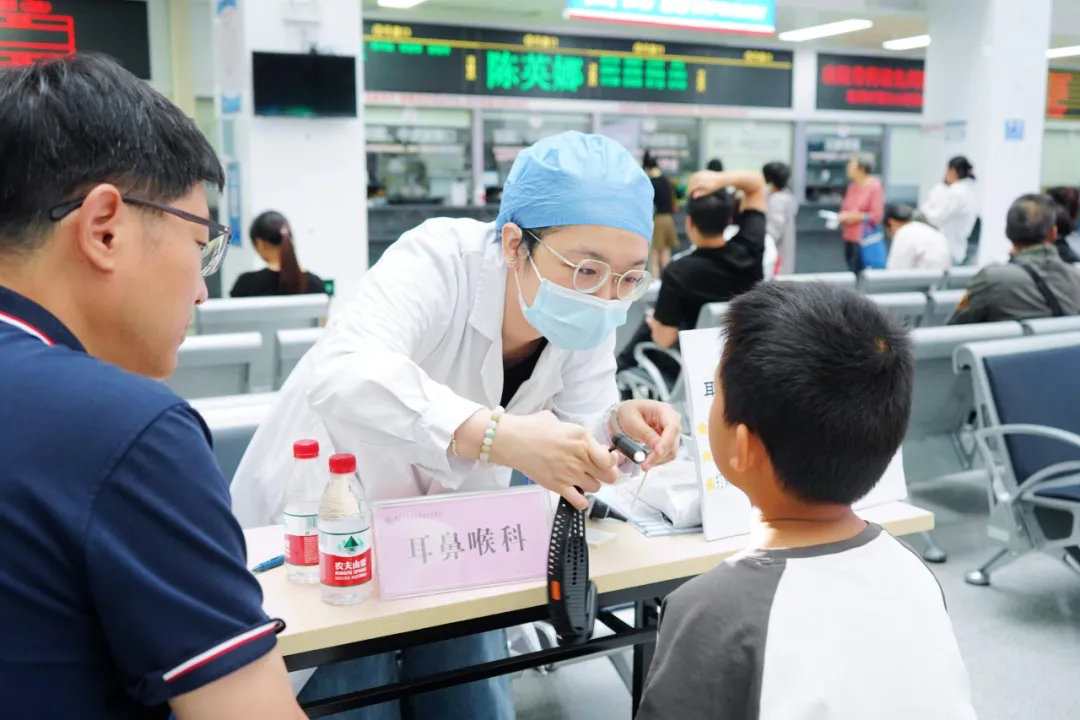 院内新闻|我院成功举办“关爱女性健康,从预防乳腺癌开始”大型院内义诊活动 院内新闻|我院成功举办“关爱女性健康,从预防乳腺癌开始”大型院内义诊活动