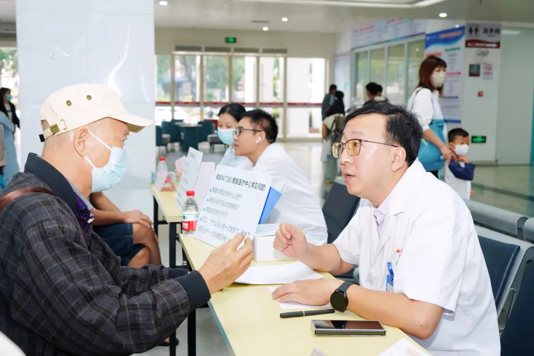 院内新闻|我院成功举办“关爱女性健康,从预防乳腺癌开始”大型院内义诊活动 院内新闻|我院成功举办“关爱女性健康,从预防乳腺癌开始”大型院内义诊活动