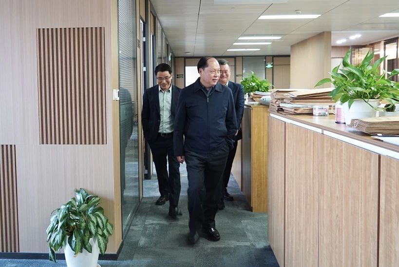 织密安全网，共筑强国梦：洛亚律所举办二十届三中全会精神下的国防教育深度对话