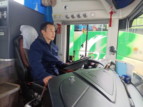 保障春運(yùn)包車任務(wù)的逆行者 保障春運(yùn)包車任務(wù)的逆行者