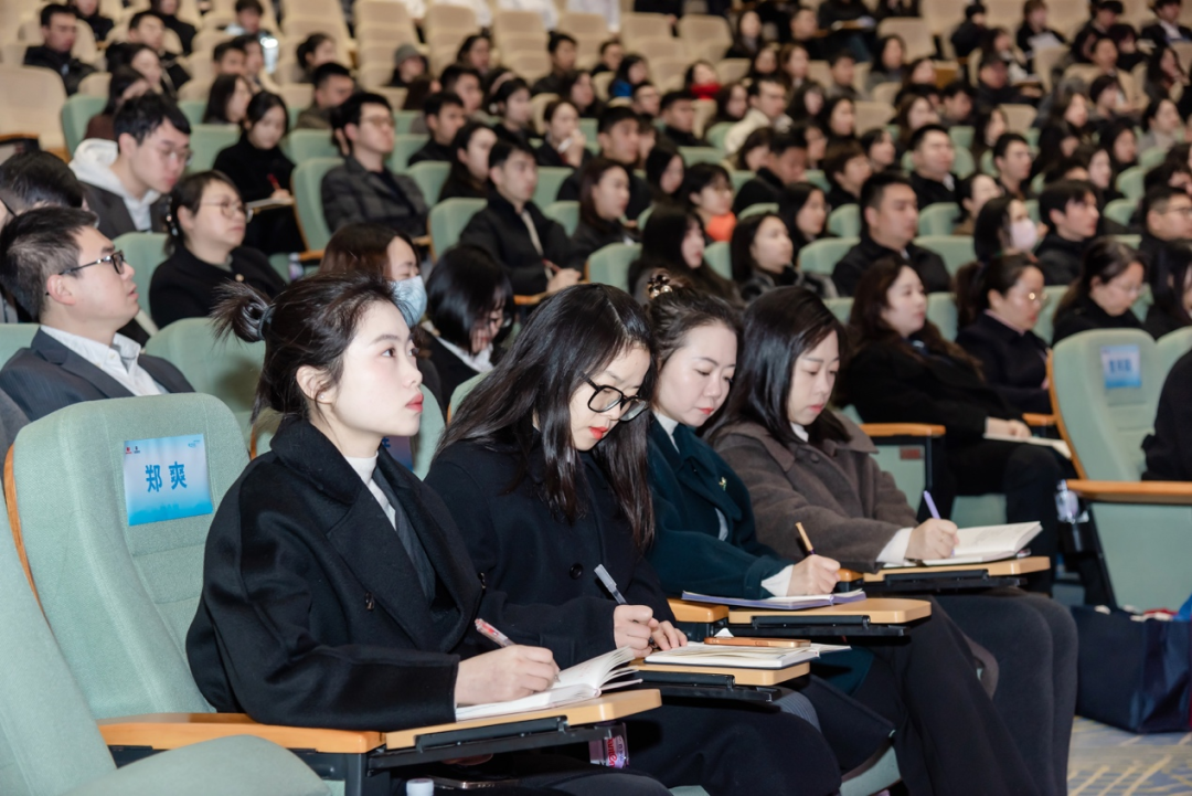 校长签订目标责任书，贯彻落实《教育强国建设规划纲要》