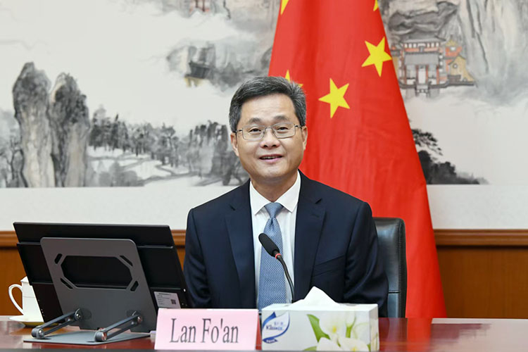 【行业观察】财政部党组书记、部长蓝佛安:稳步推进碳达峰碳中和,加强对绿色低碳先进技术研发和推广运用的支持 继续推广新能源汽车 【行业观察】财政部党组书记、部长蓝佛安:稳步推进碳达峰碳中和,加强对绿色低碳先进技术研发和推广运用的支持 继续推广新能源汽车