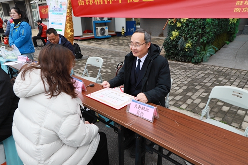 踐行雷鋒精神，傳遞奮斗力量 ——集團(tuán)組織開(kāi)展第36屆“雷鋒杯”文明服務(wù)競(jìng)賽活動(dòng)