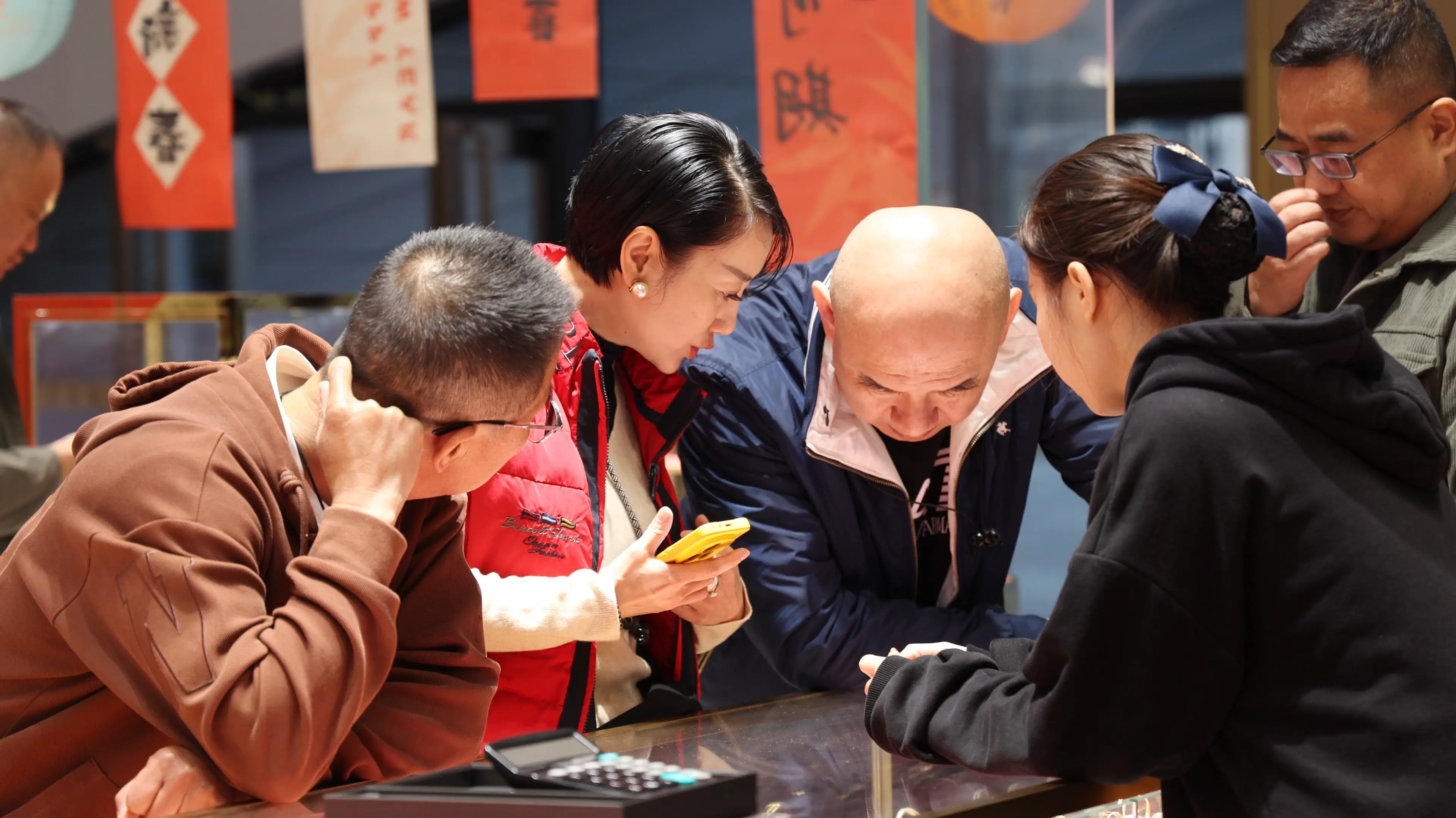 为推动大湾区企业往平桂区产业转移,深圳禾拓珠宝一行赴平桂区考察 为推动大湾区企业往平桂区产业转移,深圳禾拓珠宝一行赴平桂区考察