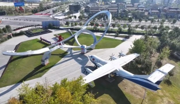 深圳低空经济“起飞”:无人机之都如何撬动千亿新蓝海 深圳低空经济“起飞”:无人机之都如何撬动千亿新蓝海