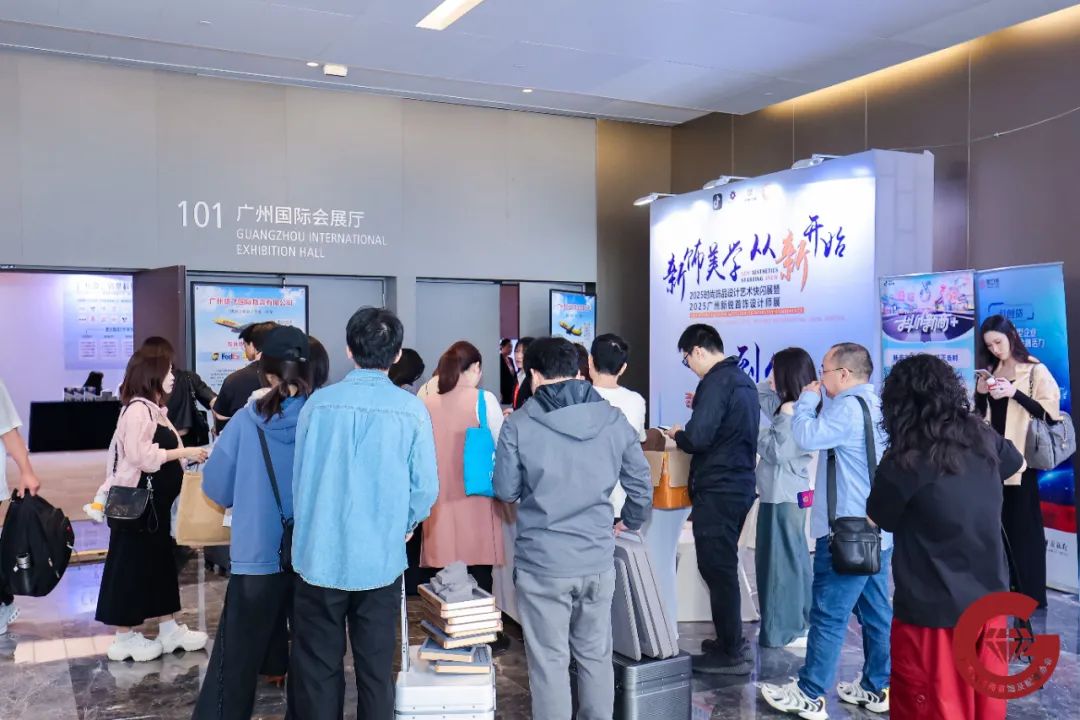 “新饰美学、从新开始”：2025中国时尚饰品行业大会璀璨启幕