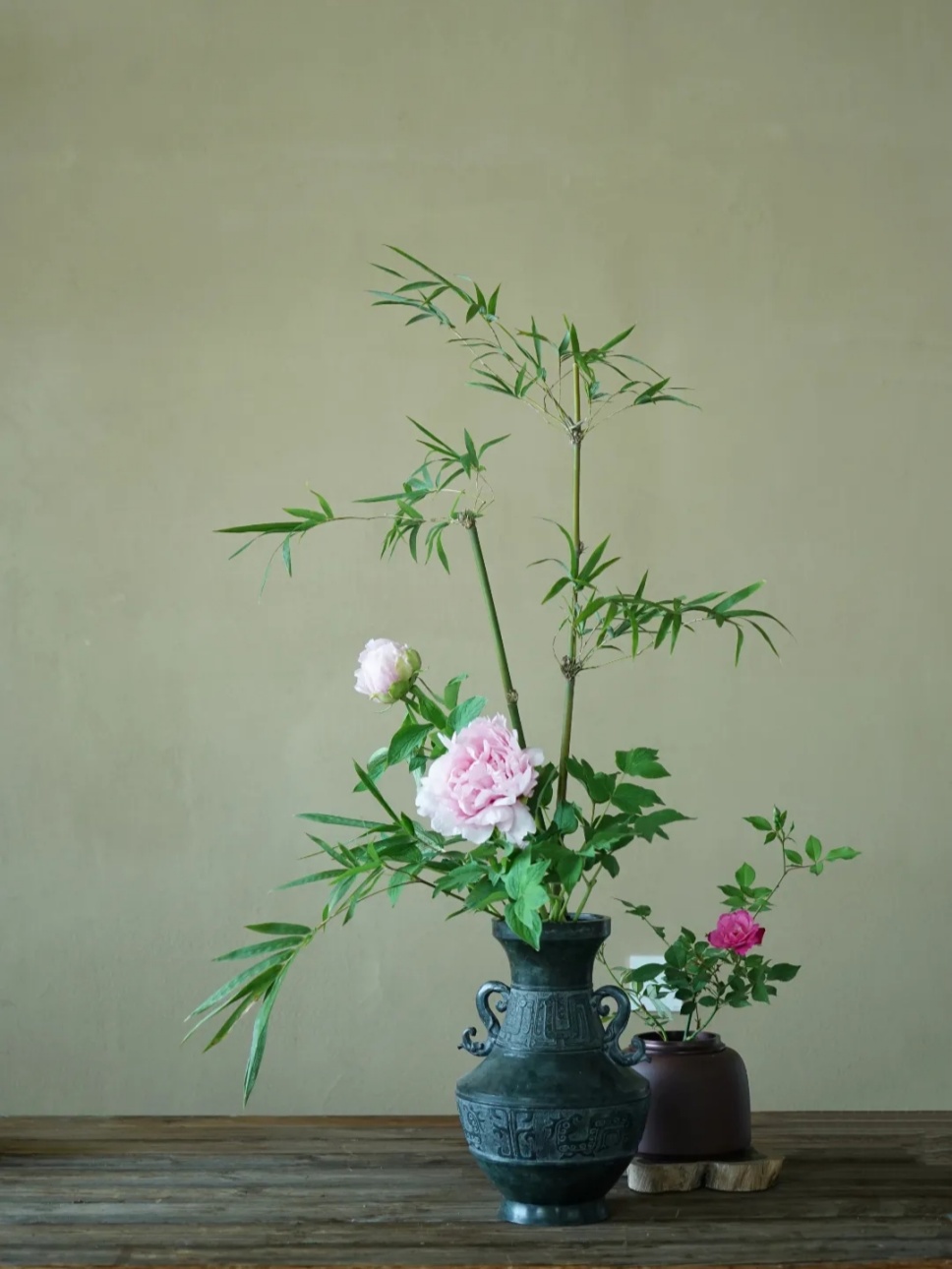 33個牡丹芍藥插花作品,盡現(xiàn)谷雨時節(jié)繁盛春光 33個牡丹芍藥插花作品,盡現(xiàn)谷雨時節(jié)繁盛春光