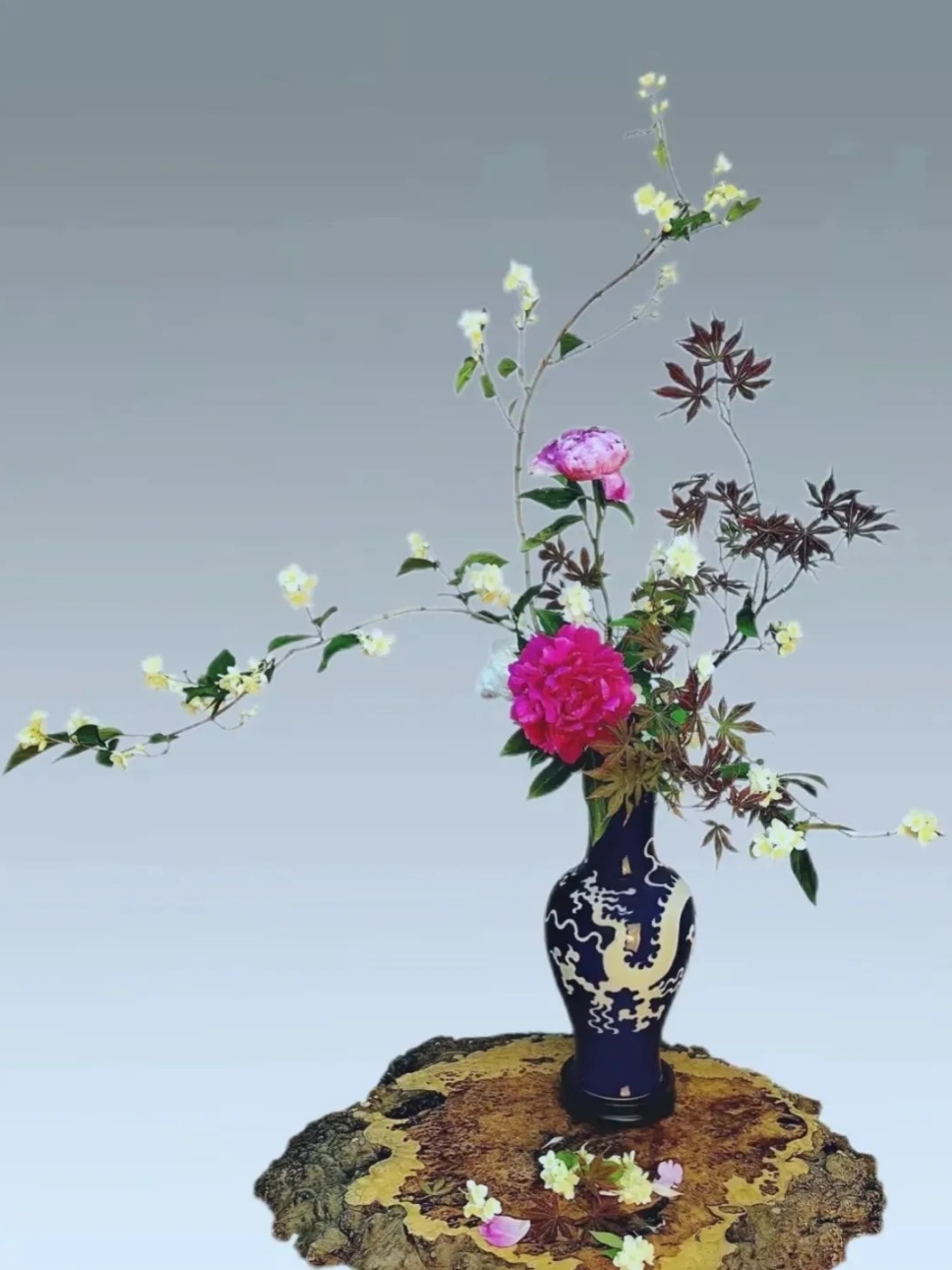 33個牡丹芍藥插花作品,盡現(xiàn)谷雨時節(jié)繁盛春光 33個牡丹芍藥插花作品,盡現(xiàn)谷雨時節(jié)繁盛春光
