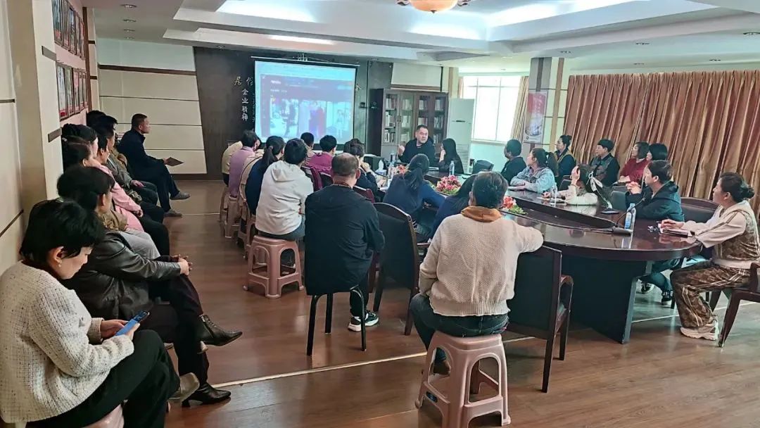 集团文登市场举办第二期电商培训 多措并举激发市场新活力 集团文登市场举办第二期电商培训 多措并举激发市场新活力