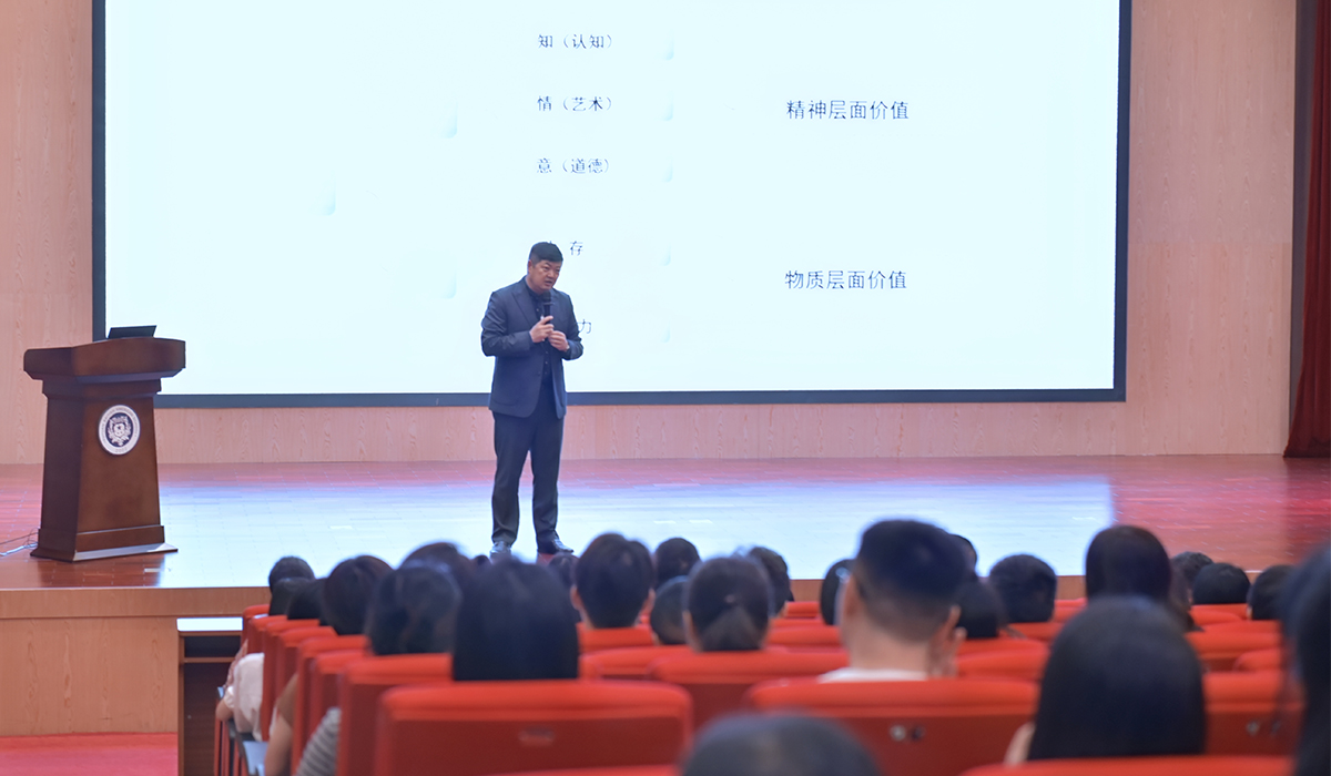 家校同心绘锦绣,携手共育启新篇 | 深圳富源英美学校期中家长会温情落幕 家校同心绘锦绣,携手共育启新篇 | 深圳富源英美学校期中家长会温情落幕