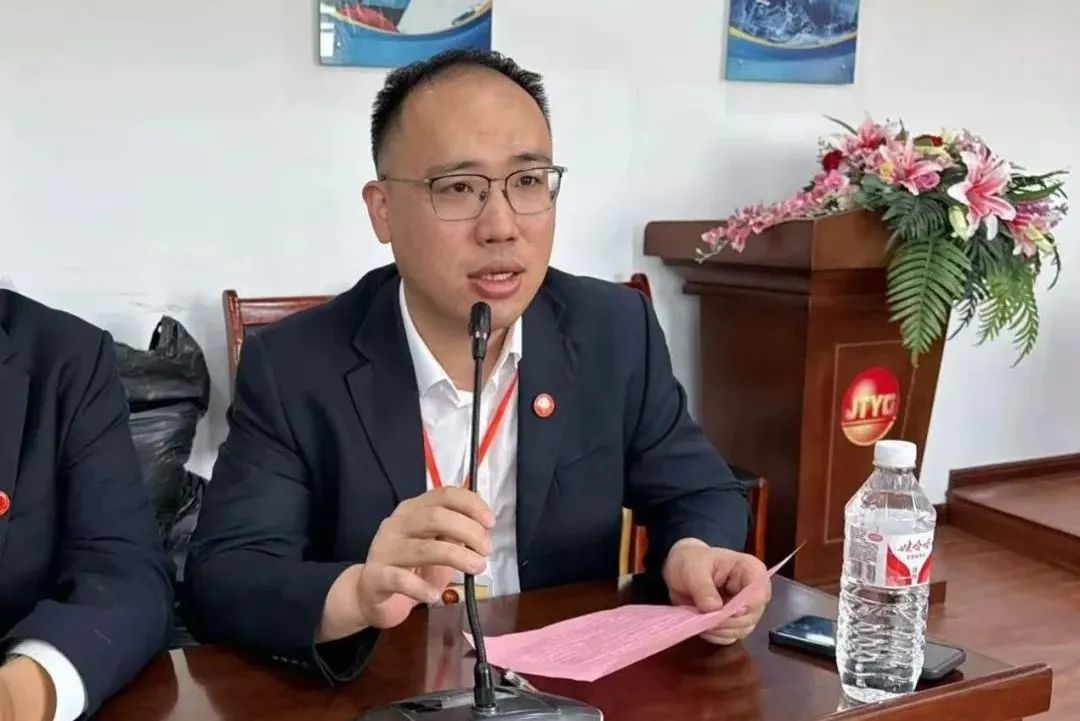 校企合作电商赋能升级!东科经济管理学院师生团队莅临集团广饶市场参观交流 校企合作电商赋能升级!东科经济管理学院师生团队莅临集团广饶市场参观交流