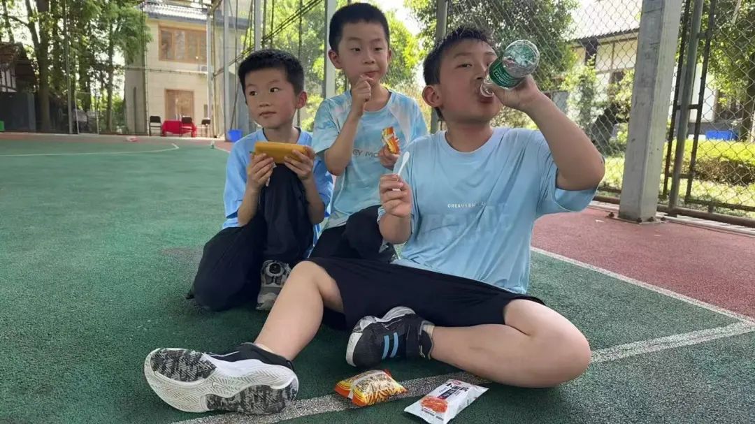 春风绿道家校情，亲子骑行共成长——成都王府家校共建活动圆满举行