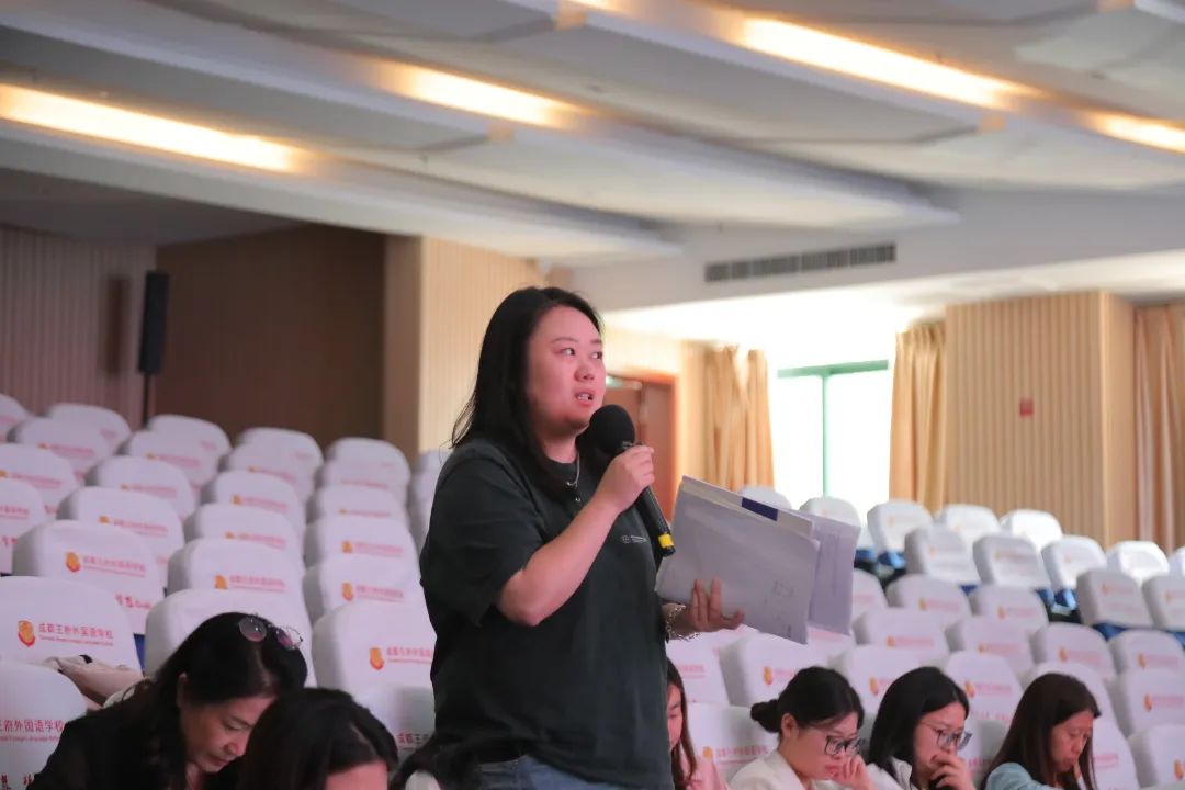 研途新程: AI赋能教研模式变革 数课报告促质量提升——温江区中学英语教学研讨活动纪实