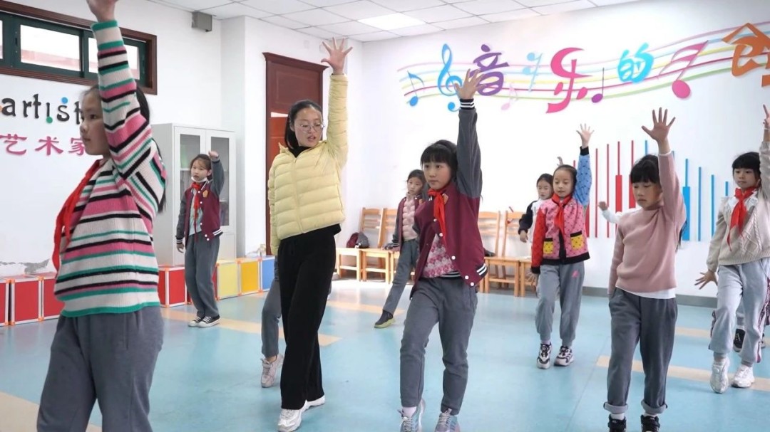 成都市温江区王府外国语学校2025年小学及初中部招生简章