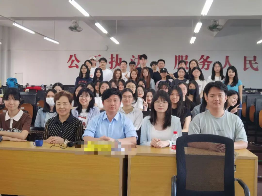 理实交融,法槌声中启思辨 | 我所杨国良律师受邀参加广州新华学院法学院模拟法庭双师教学活动 理实交融,法槌声中启思辨 | 我所杨国良律师受邀参加广州新华学院法学院模拟法庭双师教学活动