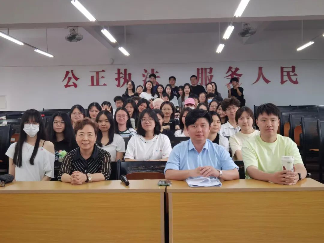 理实交融,法槌声中启思辨 | 我所杨国良律师受邀参加广州新华学院法学院模拟法庭双师教学活动 理实交融,法槌声中启思辨 | 我所杨国良律师受邀参加广州新华学院法学院模拟法庭双师教学活动
