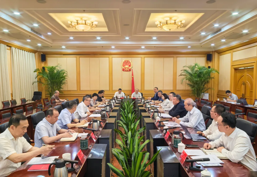 中国留学人才发展基金会副理事长兼秘书长庄亮一行赴福州与赵明正副市长会见
