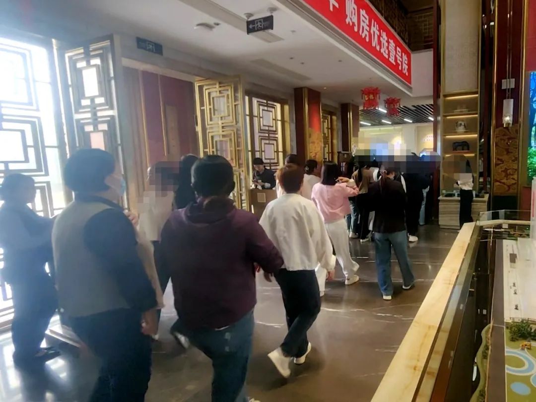 德達(dá)人的“五一”堅(jiān)守答卷 德達(dá)人的“五一”堅(jiān)守答卷