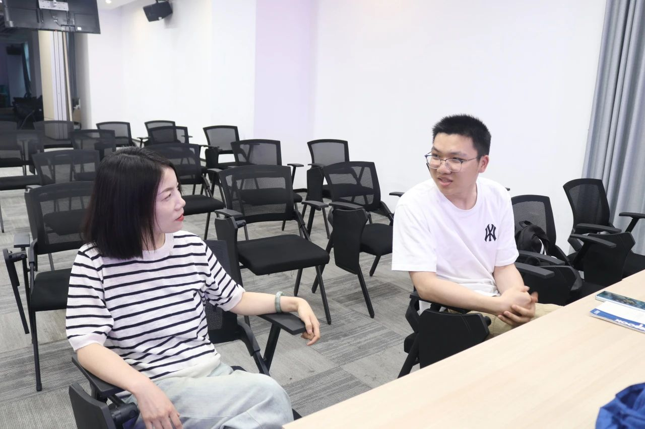 武昌青年夜校 - AI+新媒体获客(第四期)在鄂港澳青创园圆满收官 武昌青年夜校 - AI+新媒体获客(第四期)在鄂港澳青创园圆满收官