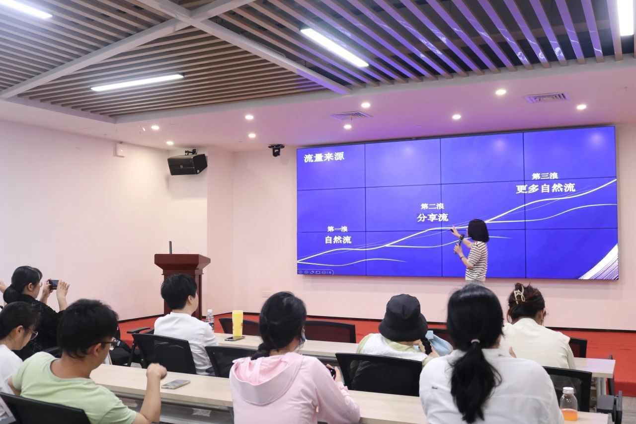 武昌青年夜校 - AI+新媒体获客(第四期)在鄂港澳青创园圆满收官 武昌青年夜校 - AI+新媒体获客(第四期)在鄂港澳青创园圆满收官