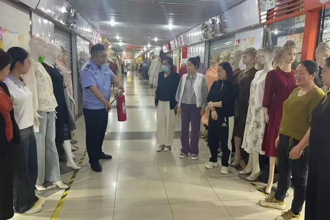 集团济南市场开展2025年第二季度消防安全培训 集团济南市场开展2025年第二季度消防安全培训