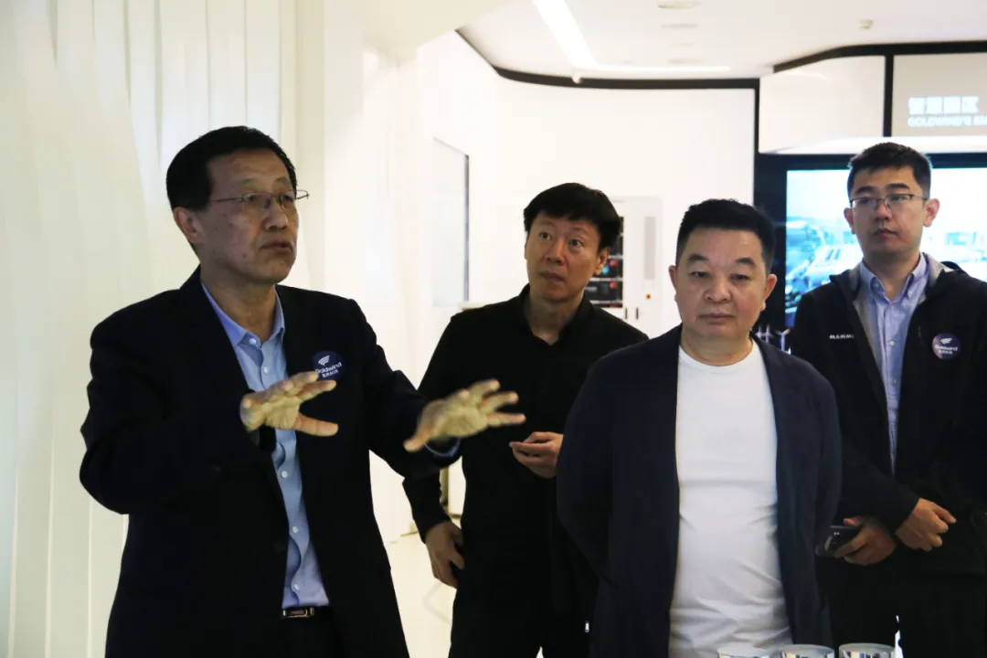 【新闻】宝泰控股集团董事长李哈宝博士赴公共经济研究会课题组,走进行业头部企业调研交流 【新闻】宝泰控股集团董事长李哈宝博士赴公共经济研究会课题组,走进行业头部企业调研交流