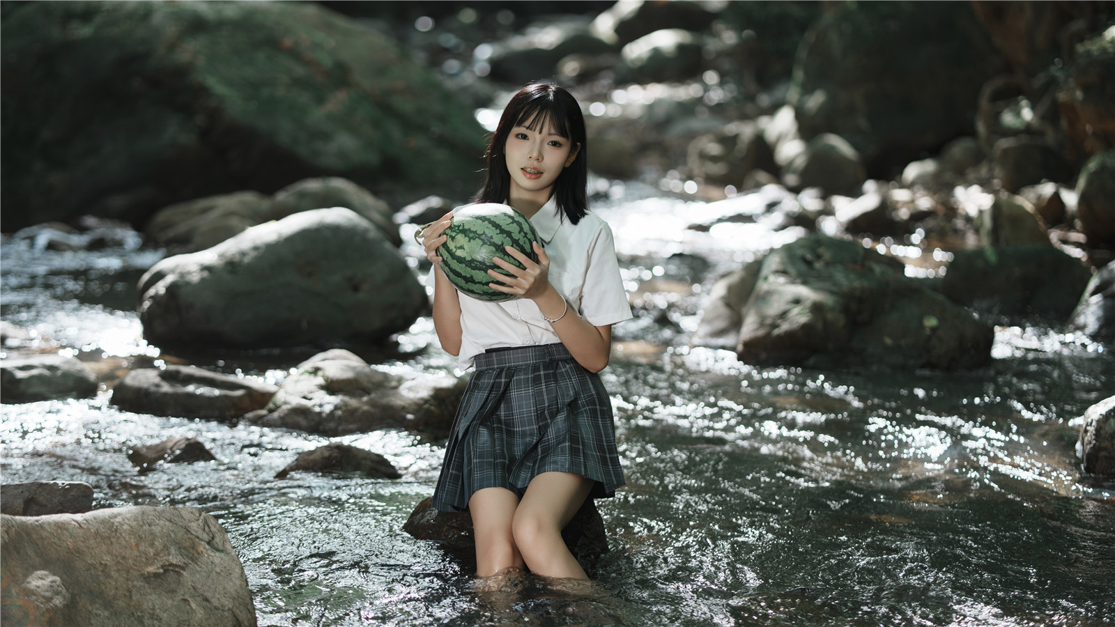 10mm F2.8 II