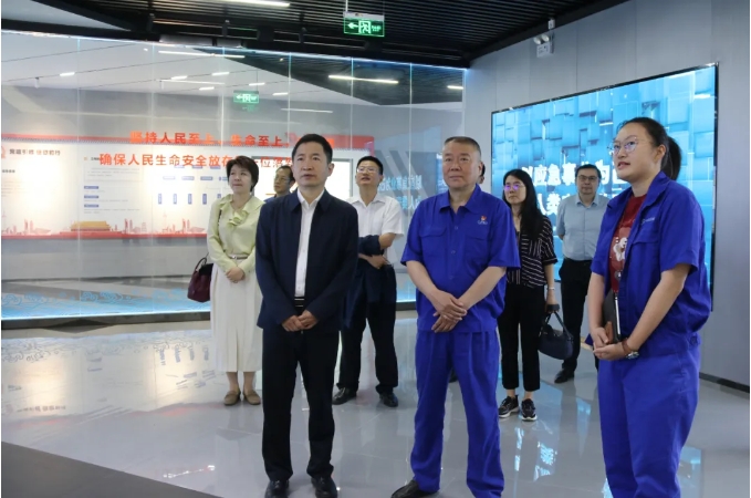 中國船舶報社總編輯原國鋒一行到中船應急調(diào)研交流 中國船舶報社總編輯原國鋒一行到中船應急調(diào)研交流