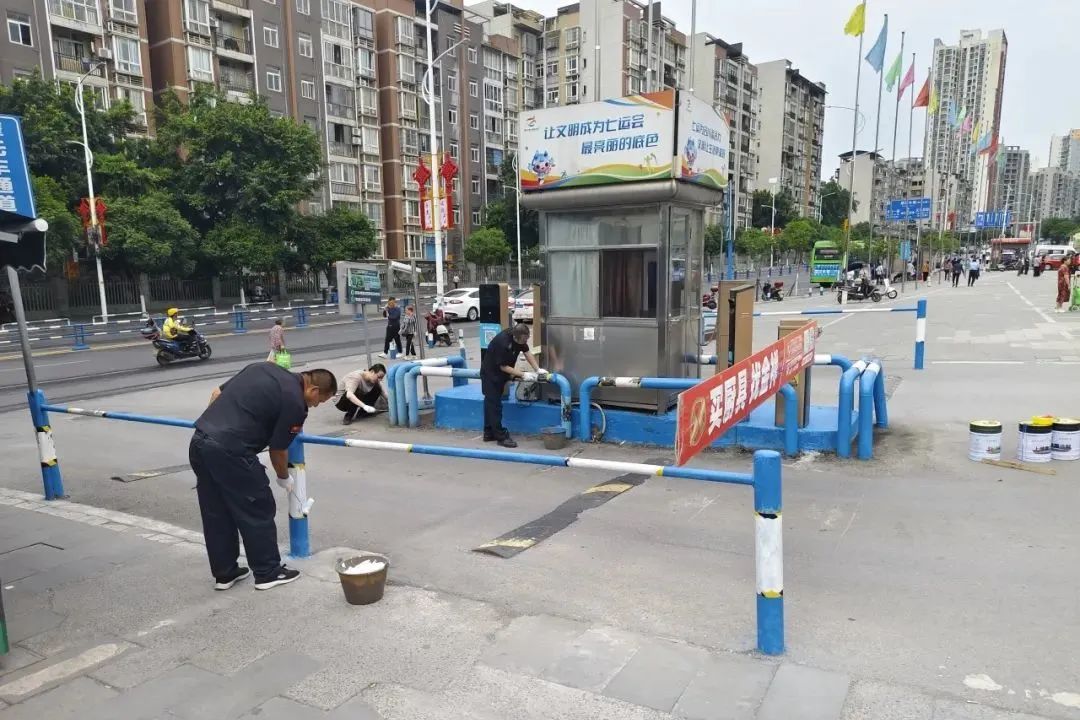 除锈焕新保畅行:集团重庆市场开展专项行动筑牢停车安全屏障 除锈焕新保畅行:集团重庆市场开展专项行动筑牢停车安全屏障