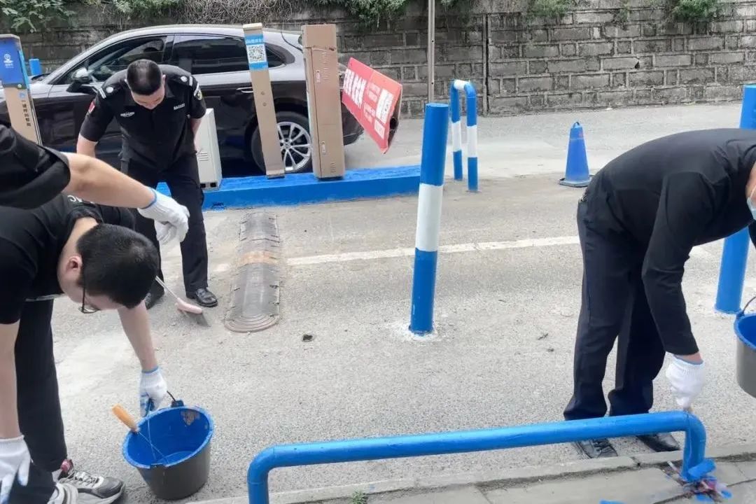 除锈焕新保畅行:集团重庆市场开展专项行动筑牢停车安全屏障 除锈焕新保畅行:集团重庆市场开展专项行动筑牢停车安全屏障