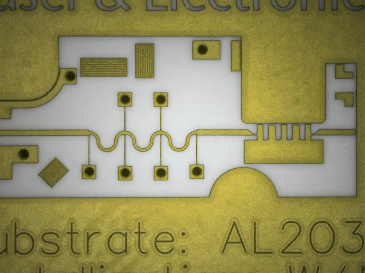 ProtoLaser U4 实验室通用微细加工利器