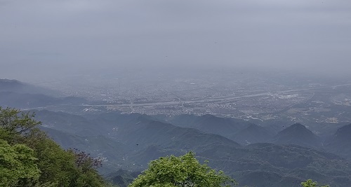 攀登青城之巅 圆梦多年遂愿