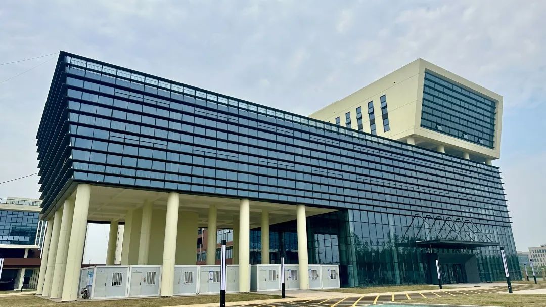 深檢集團華東總部基地順利通過竣工預(yù)驗收 ——助力長三角制造業(yè)高質(zhì)量發(fā)展 深檢集團華東總部基地順利通過竣工預(yù)驗收 ——助力長三角制造業(yè)高質(zhì)量發(fā)展